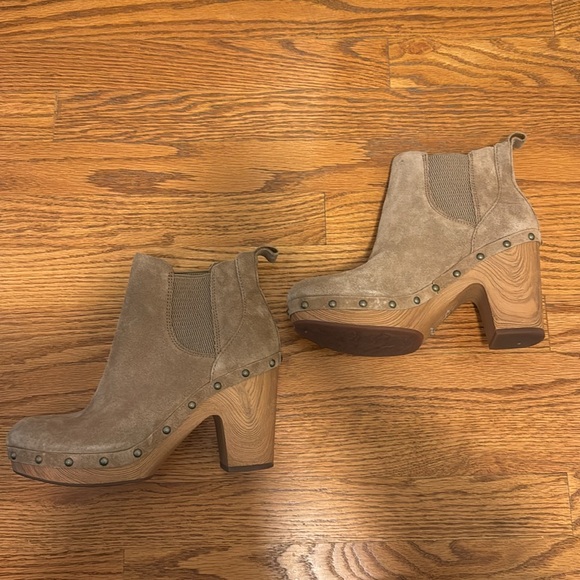 Kork-Ease Deilia Bootie in Taupe - Picture 3 of 7